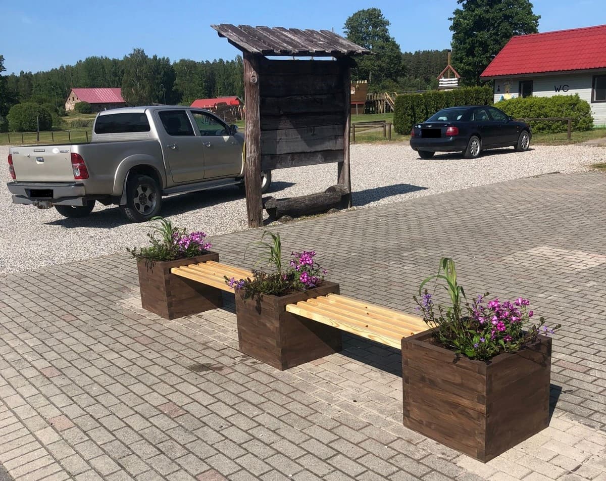 Soliņš - puķu kastes